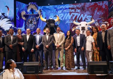 Na abertura do 59º Festival de Parintins, Roberto Cidade destaca impacto cultural e econômico do maior espetáculo folclórico do Brasil