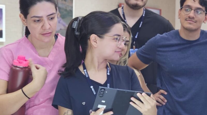 Alunos dos cursos de Turismo e Medicina participam do Zona Franca de Portas Abertas