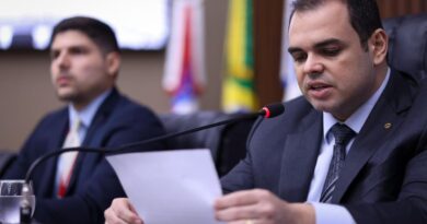 Roberto Cidade fortalece agenda social com aprovação de projetos sobre saúde mental e prevenção de acidentes com plantas tóxicas