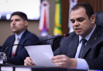 Roberto Cidade fortalece agenda social com aprovação de projetos sobre saúde mental e prevenção de acidentes com plantas tóxicas