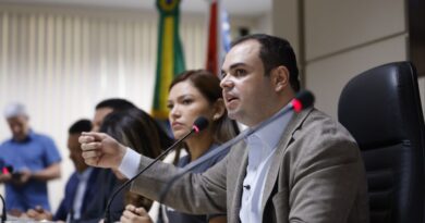 Mais de 14 mil servidores da Segurança terão reajuste de 4,14%, anuncia o governador interino Roberto Cidade