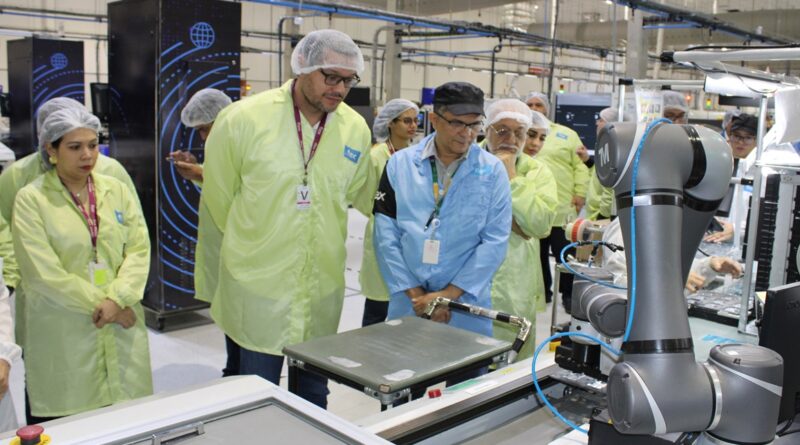 Suframa acompanha expansão produtiva da Flex com nova linha de TVs em Manaus