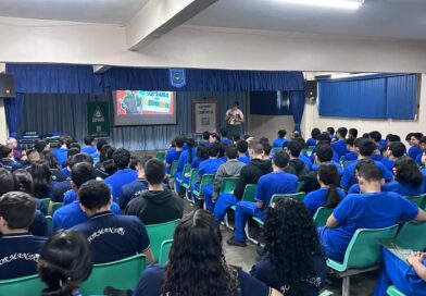 Suframa nas Escolas leva informações corretas sobre a Zona Franca a estudantes de escola estadual