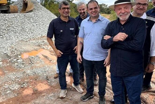 Ao lado do presidente Lula, governador Roberto Cidade defende pavimentação da BR-319 para integração e desenvolvimento da região Norte