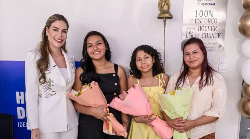 Com a presença da primeira-dama Thaisa Cidade, pacientes celebram vitória contra a leucemia no Hospital do Sangue