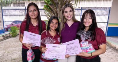 Primeira-dama Thaisa Cidade participa de ação de dignidade menstrual e cidadania para estudantes da rede estadual