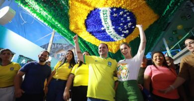 Governador Roberto Cidade visita Rua da Copa na zona centro-oeste de Manaus e destaca impulso à economia local