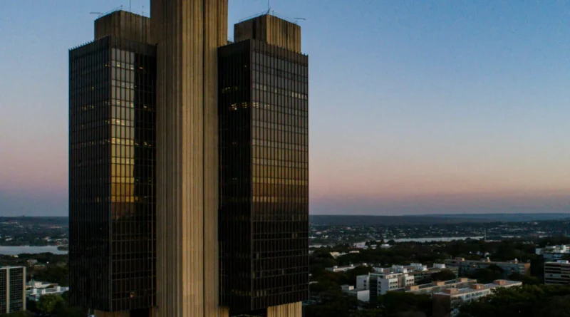 Prévia do PIB recua 0,6% em junho, mas avança 0,2% no trimestre
