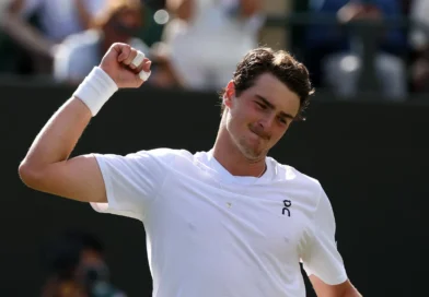 João Fonseca supera Tsitsipas na estreia do Masters 1000 de Montreal