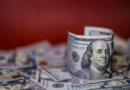 Dólar sobe e Bolsa cai com oscilação do preço do petróleo e juros nos EUA