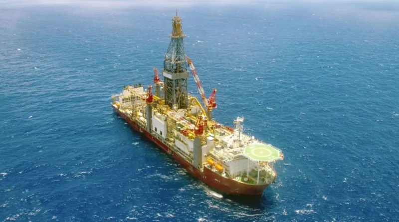 Petrobras desloca navio-sonda para perfuração de poços na costa do Amapá